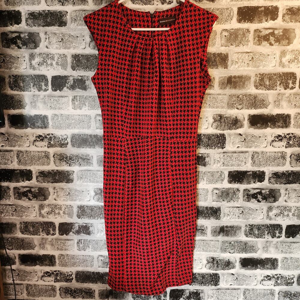 Dana Buchman Houndstooth Red & Black Pleaded Cap Sleeve Neck Line Dress
